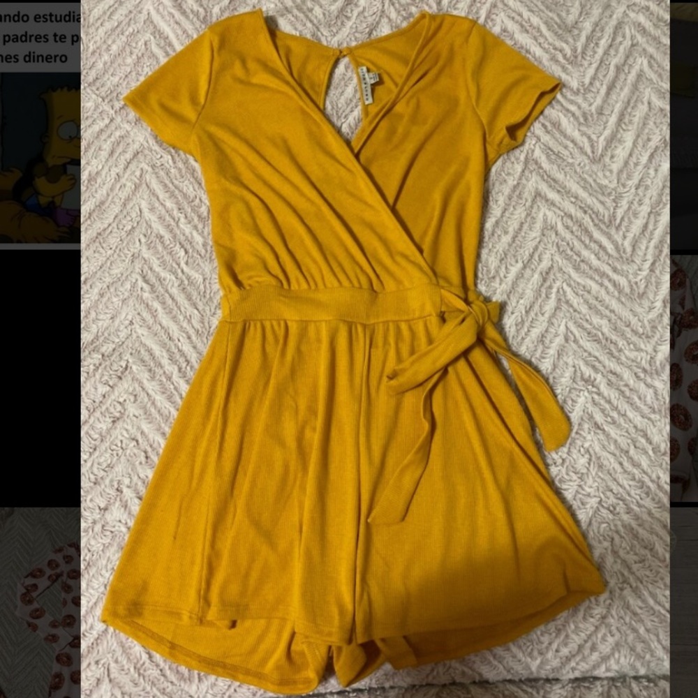 Yellow jumper